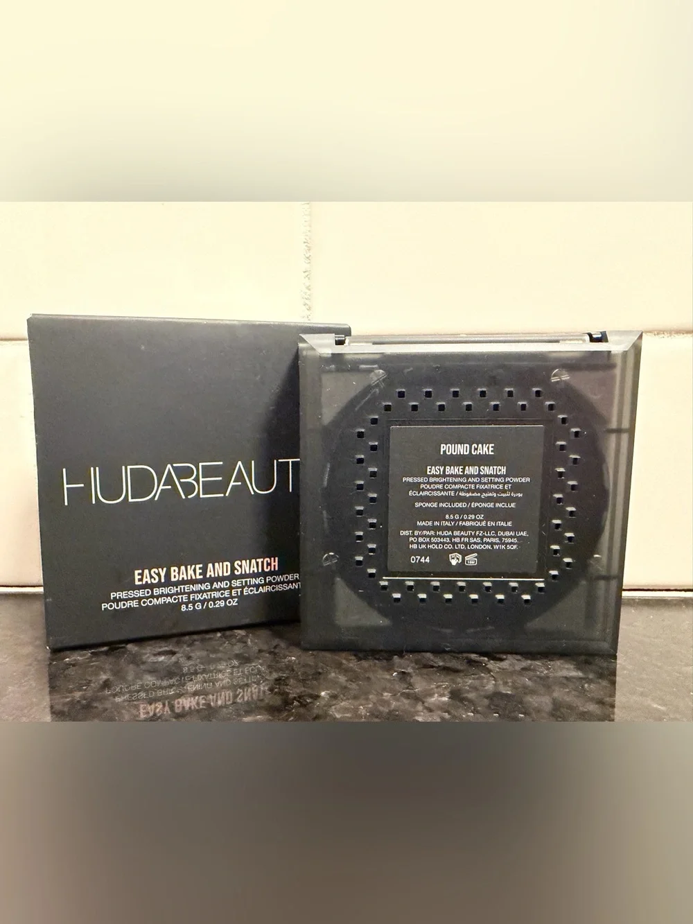 Huda Beauty - Easy Bake Loose Baking & Setting Powder (Shade: Poundcake) - New